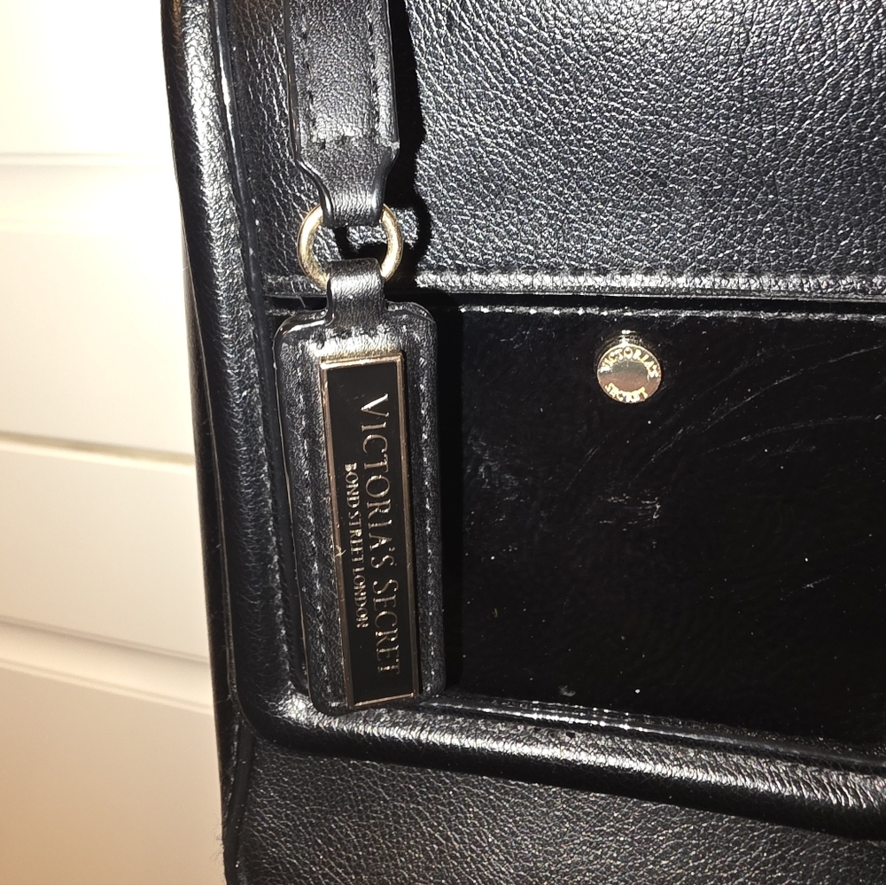 Victoria's Secret Handbag/Purse - Picture 4 of 10